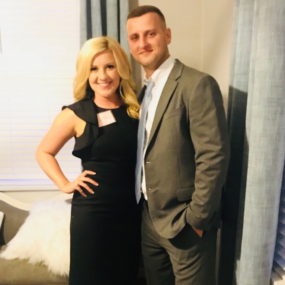 Meet Your Posher - Picture 3 of 3